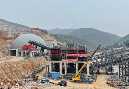 荊門(mén)紫崗礦業(yè)石灰石破碎：東線(xiàn)產(chǎn)量2000t/h，西線(xiàn)產(chǎn)量2500t/h